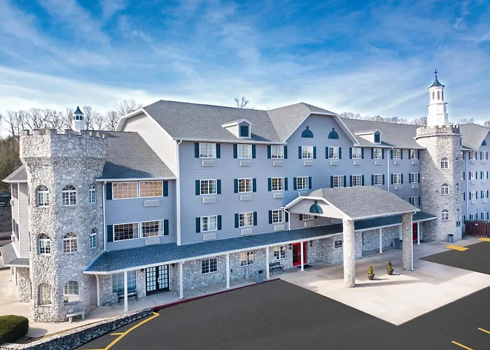 Pet Friendly hotel: The Stone Castle Hotel & Conference Center