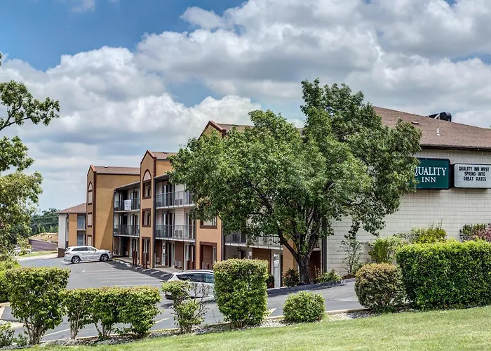 Cheap hotels Quality West-Branson Theatre District