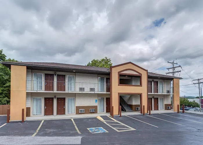 Cheap hotels Quality West-Branson Theatre District